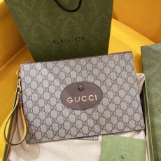 Gucci Clutch Bags